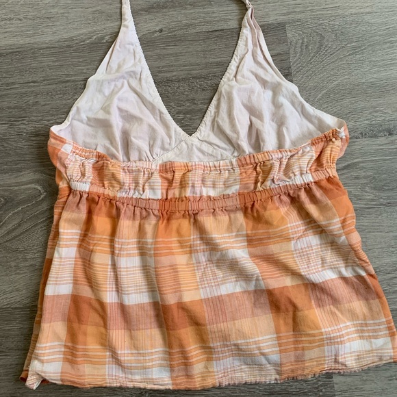 CUTE ORANGE TOP !! - Picture 4 of 5